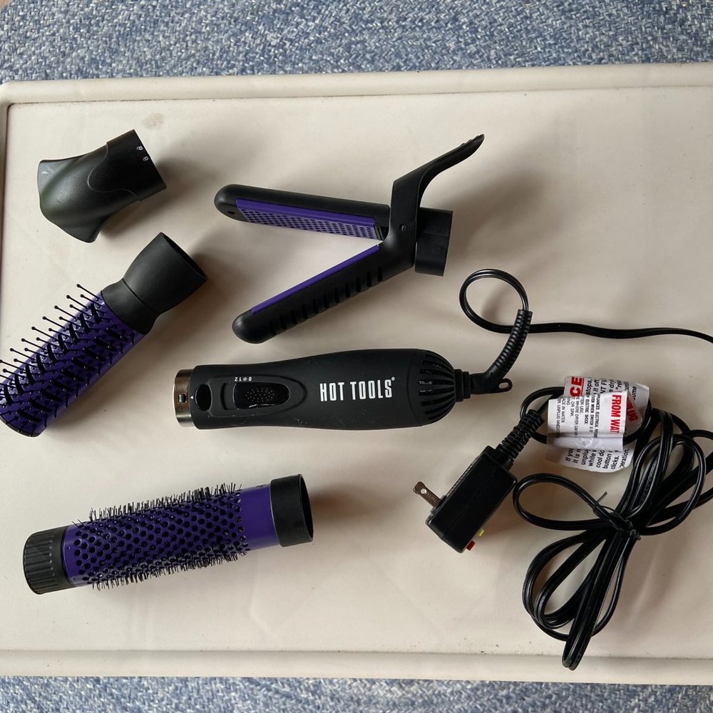 Hot Tools Detachable 6 inch curling Brush and Square Brush.